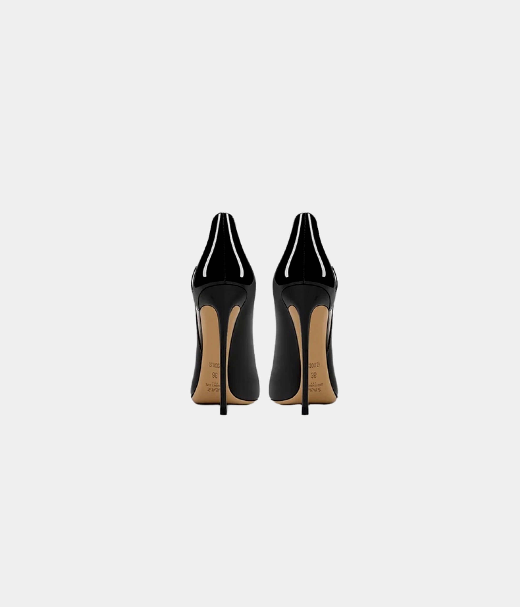 Striking Contrast Heel